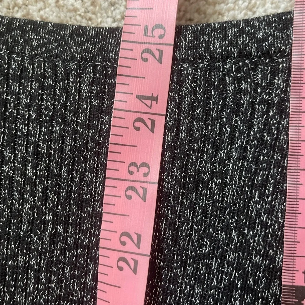 Jones New York Woman’s V Neck Pullover Textured Gray Sweater Petite Large - Picture 6 of 6